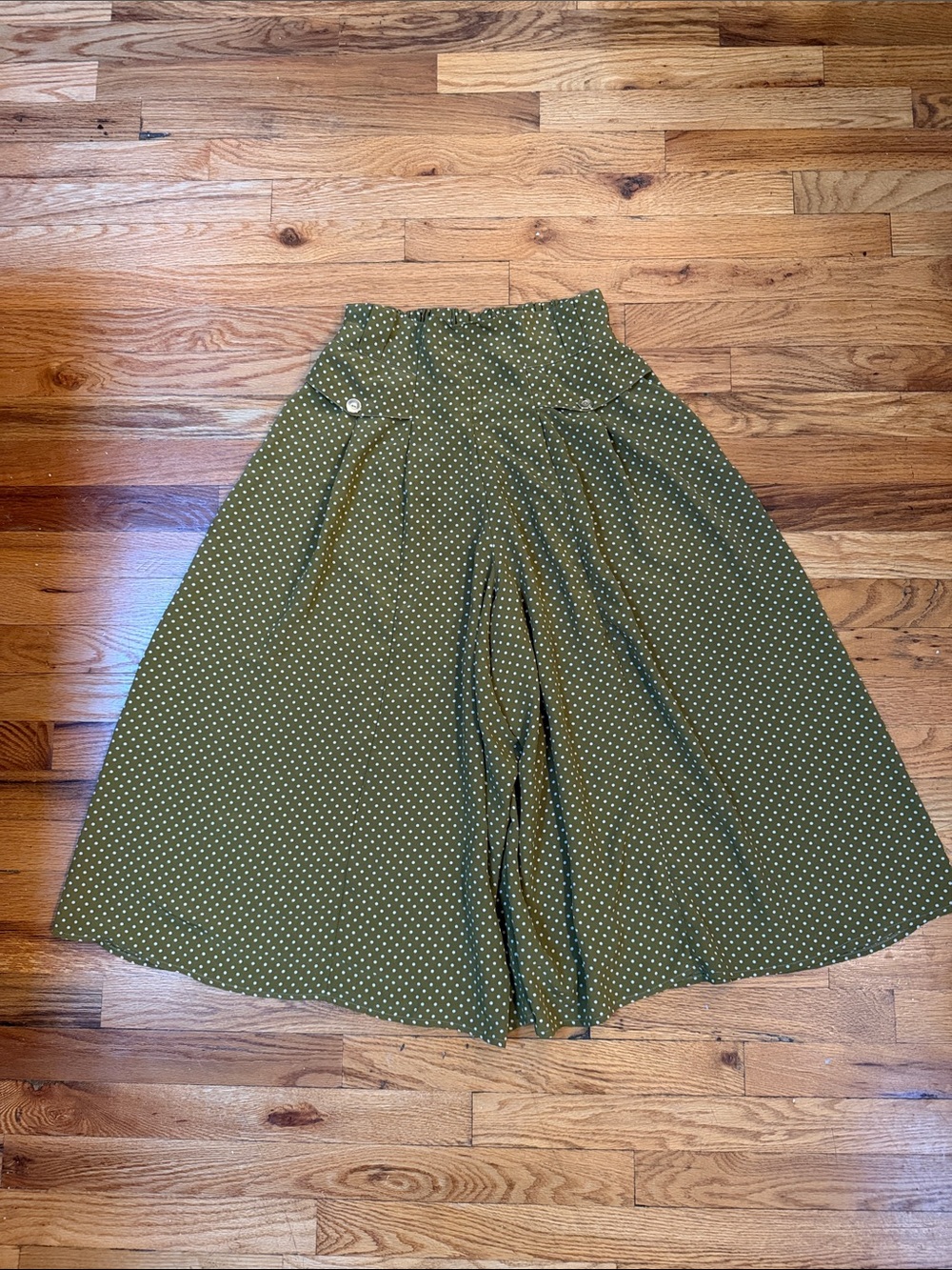 High-Waist Olive Green Wide-Leg Polka Dot culottes